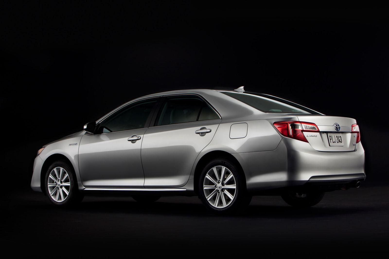 TOYOTA CAMRY (2012) GALER