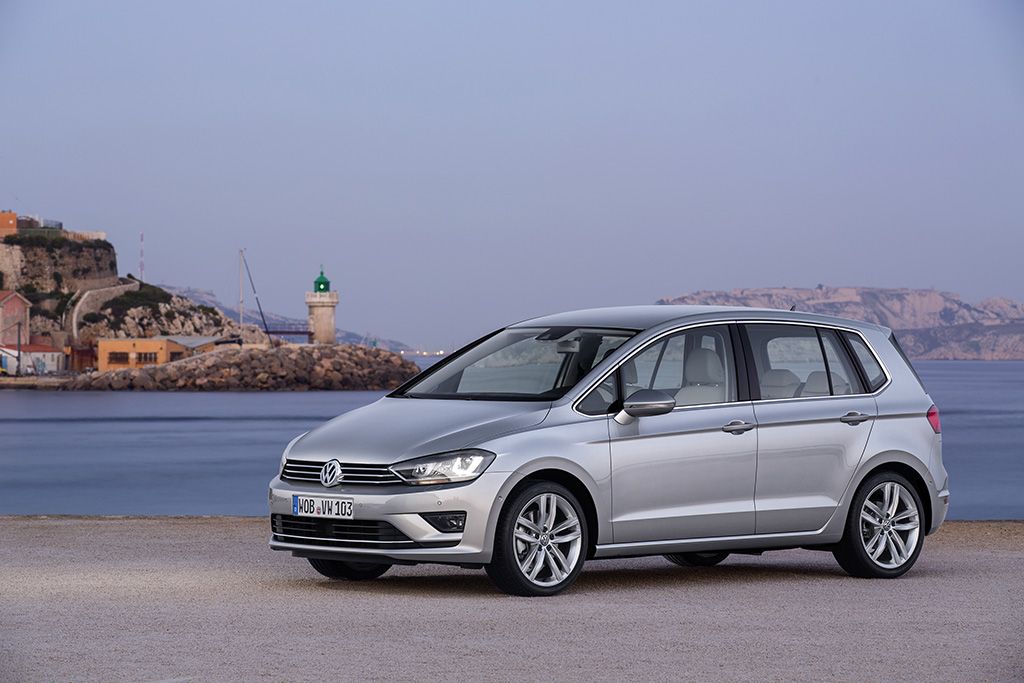 YEN VOLKSWAGEN GOLF SPORTSVAN DETAYLI RESM GALERS