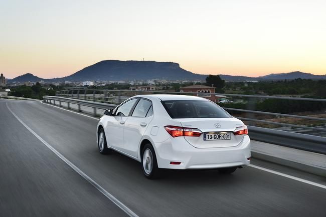 YEN TOYOTA COROLLA AYRINTILI RESM GALERS