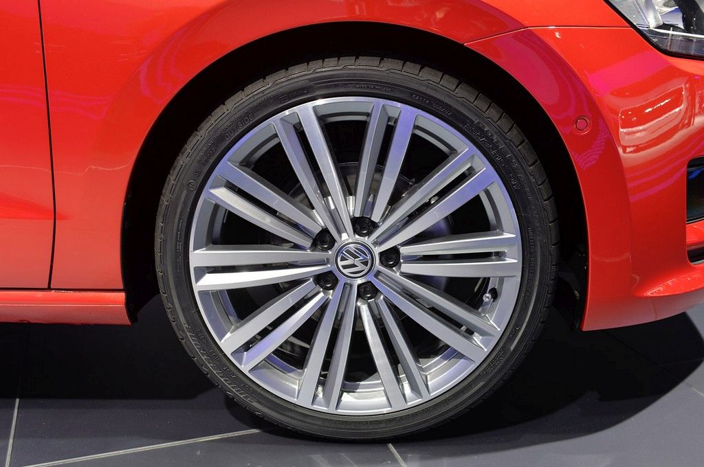 YEN� VOLKSWAGEN SPORTSVAN FRANKFURT LANSMAN RES�M GALER�S� 